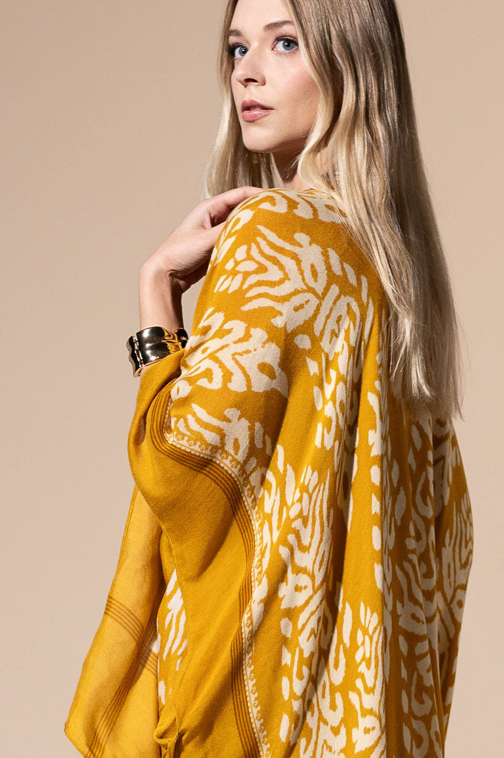 Damask Kimono with Sleeves