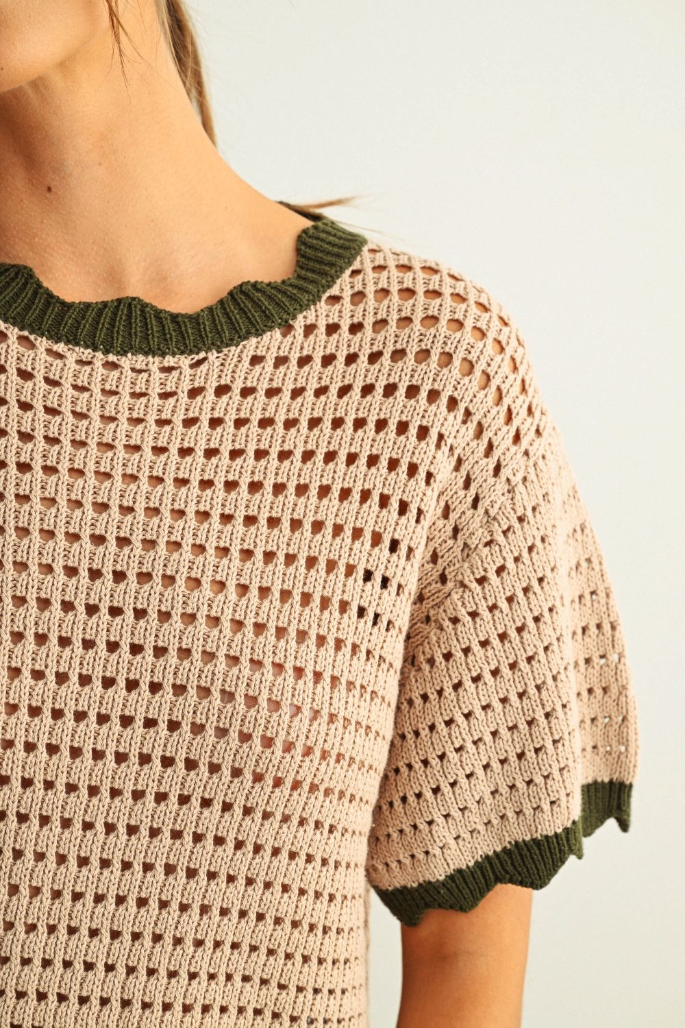 Scalloped Detail Knitted Top