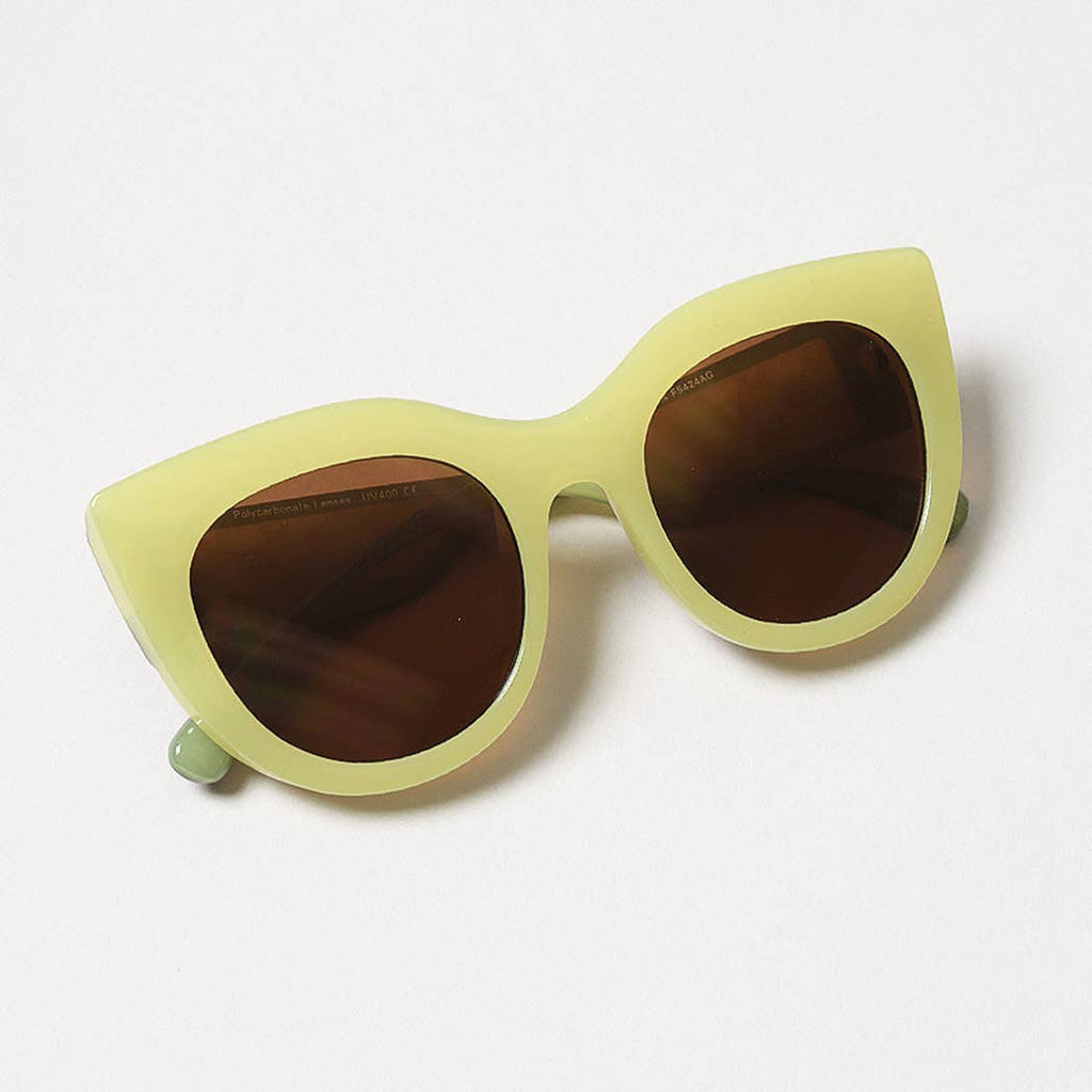 Bold Round Frame Sunglasses