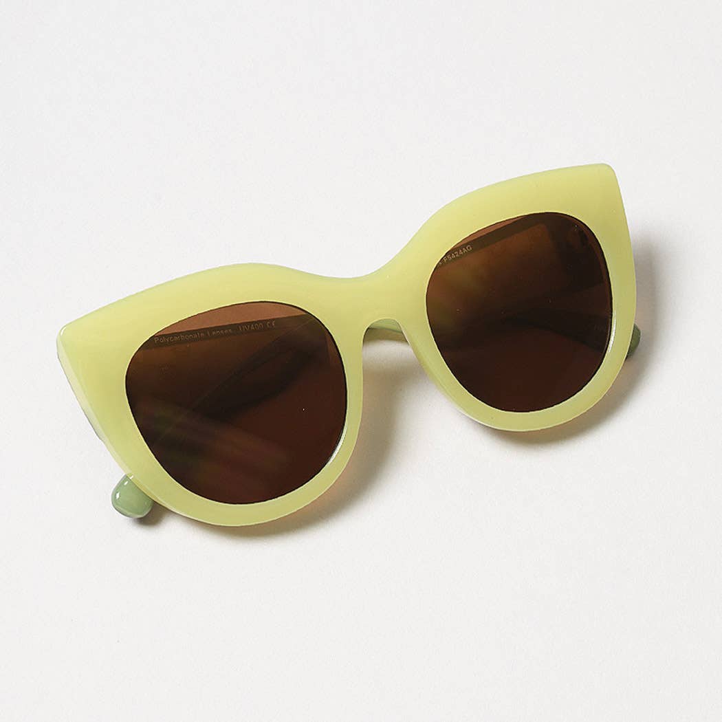 Bold Round Frame Sunglasses
