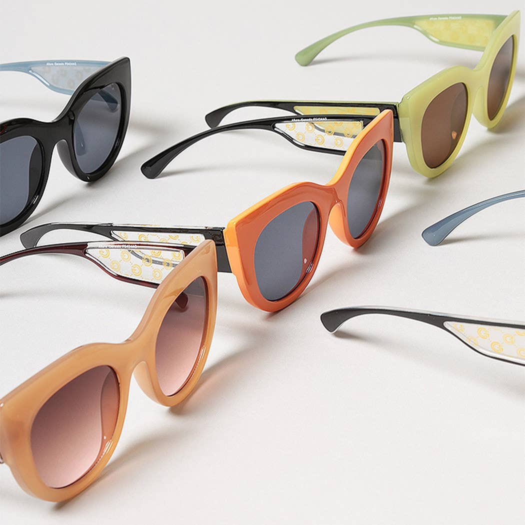Bold Round Frame Sunglasses