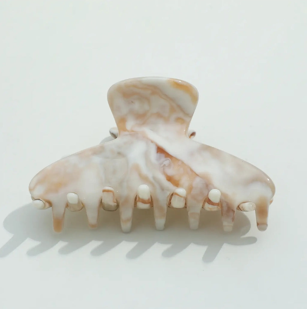 Calacatta Claw Clip