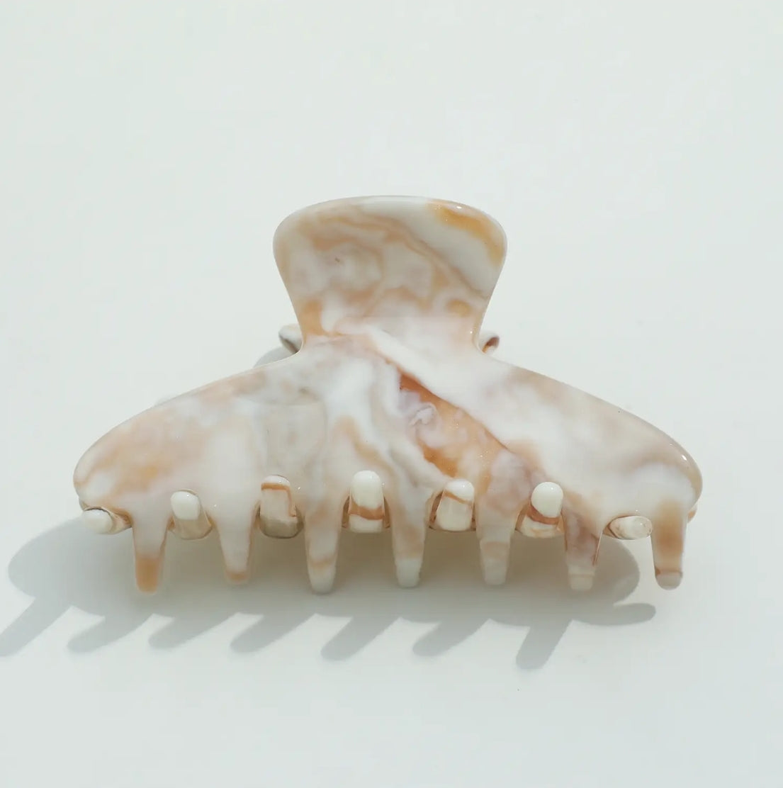 Calacatta Claw Clip
