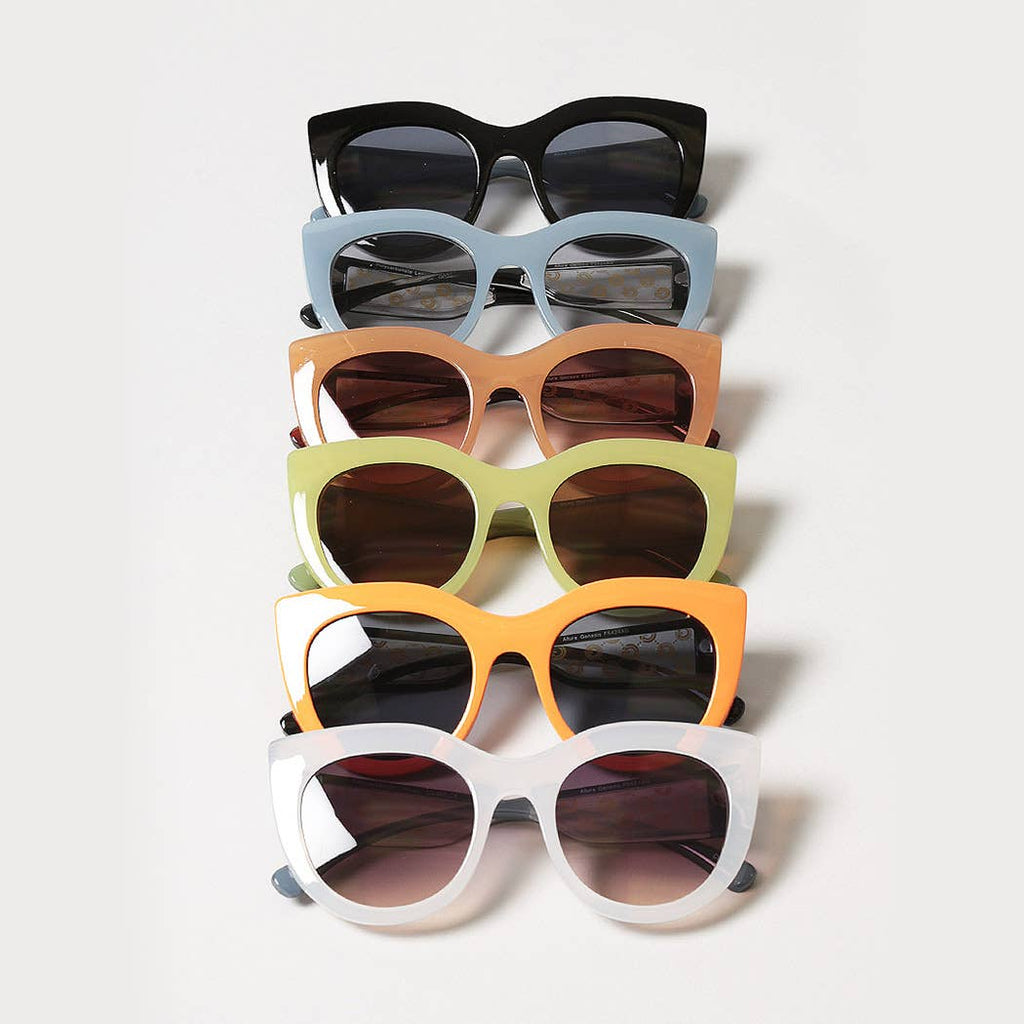 Bold Round Frame Sunglasses